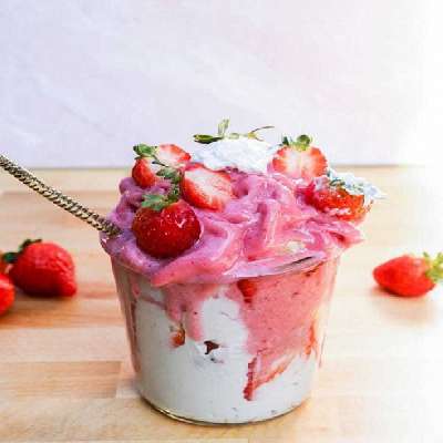Vanilla Ice Cream With Strawberry Crush