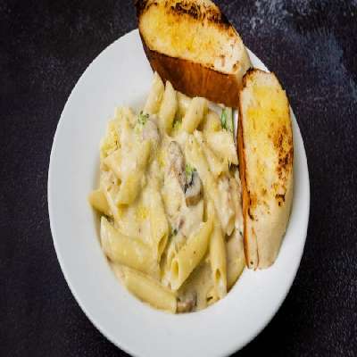 Penne In Creamy White Sauce
