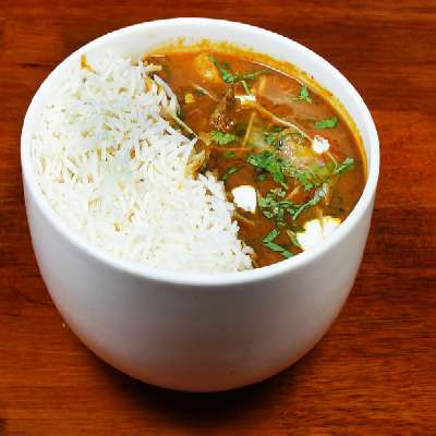 Punjabi Style Chicken Curry With Rice