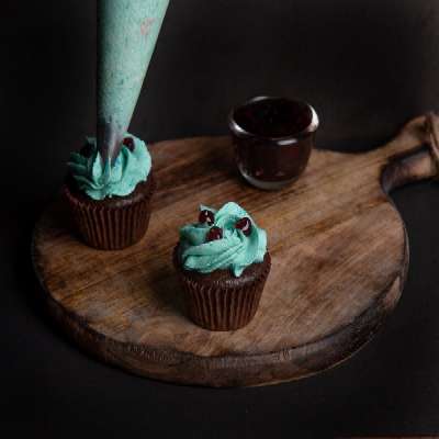 2 Choco Blueberry Cupcakes