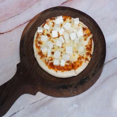 Pizza With Paneer Topping