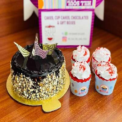 Choco Walnut Cake [500 Grams] With Red Velvet Cupcake [4 Pieces]