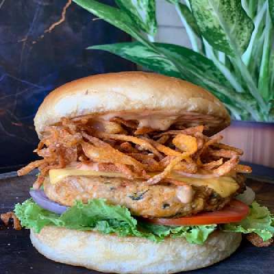 Cafe Story Special Grilled Chicken Burger