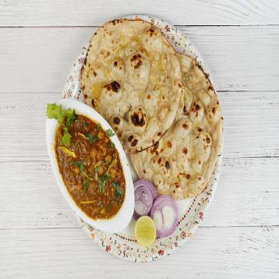 Chole With Butter Roti