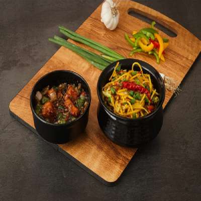 Chilli Paneer With Singapore Noodles
