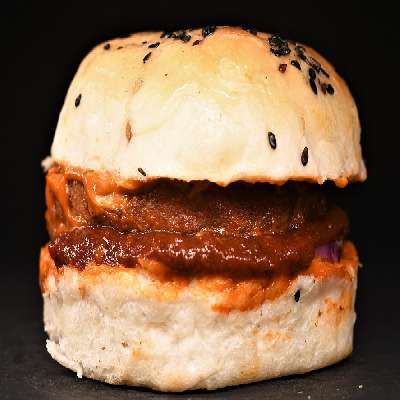 Chilly Paneer Burger