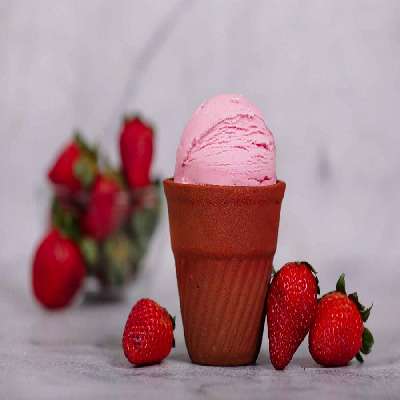 Millet Strawberry Ice Cream