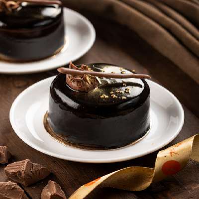 Chocolate Globe Premium Pastry