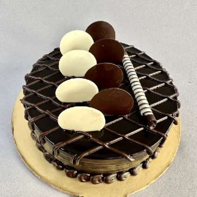 Birthday Celebrations Truffle Cake [500gms]