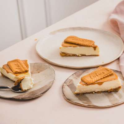 Lotus Biscoff Baked Cheesecake Slice