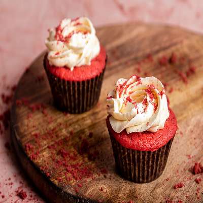 2 Red Velvet Cupcakes