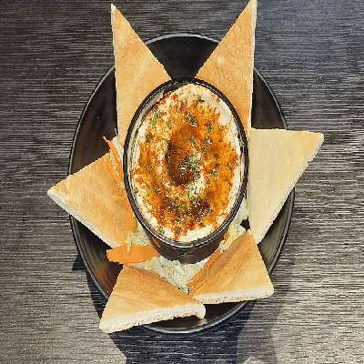 Hummus With Pita Bread