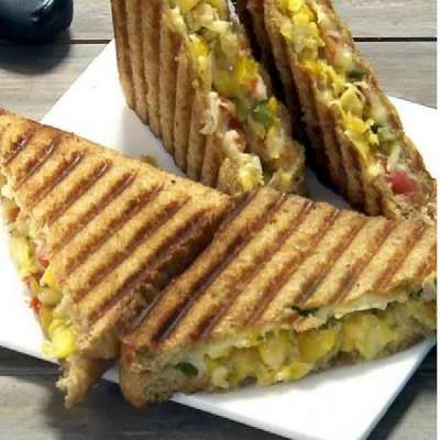 Makhani Paneer Korma Sandwich