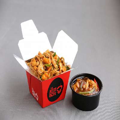 Veg Singapore Noodles With Chilli Cauliflower