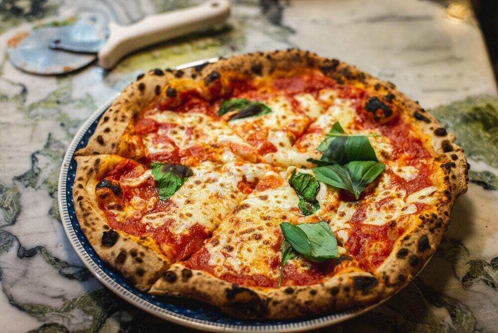Double Cheese Margherita Pizza [Thin Crust]