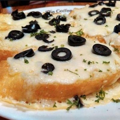Olive And Corn Cheese Garlic Bread