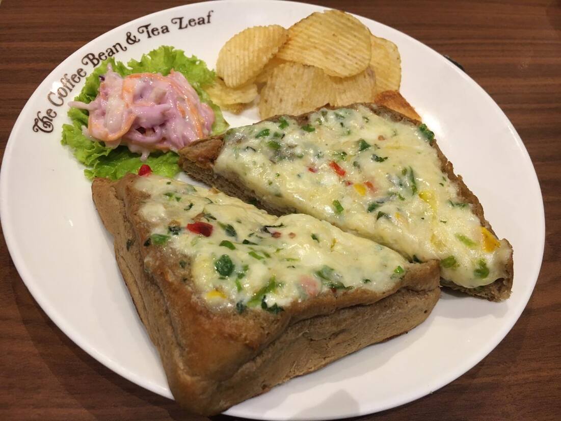 Chicken Chilly Cheese Toast (6Pcs)