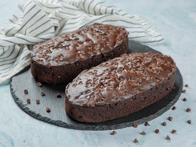 Choco Chips Tea-Time Cake