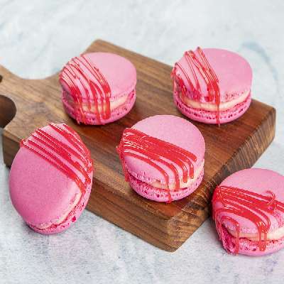 Strawberry Macroon Per Pcs