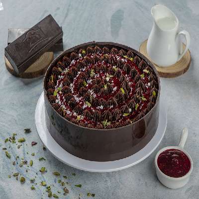 Raspberry Chocolate Cake