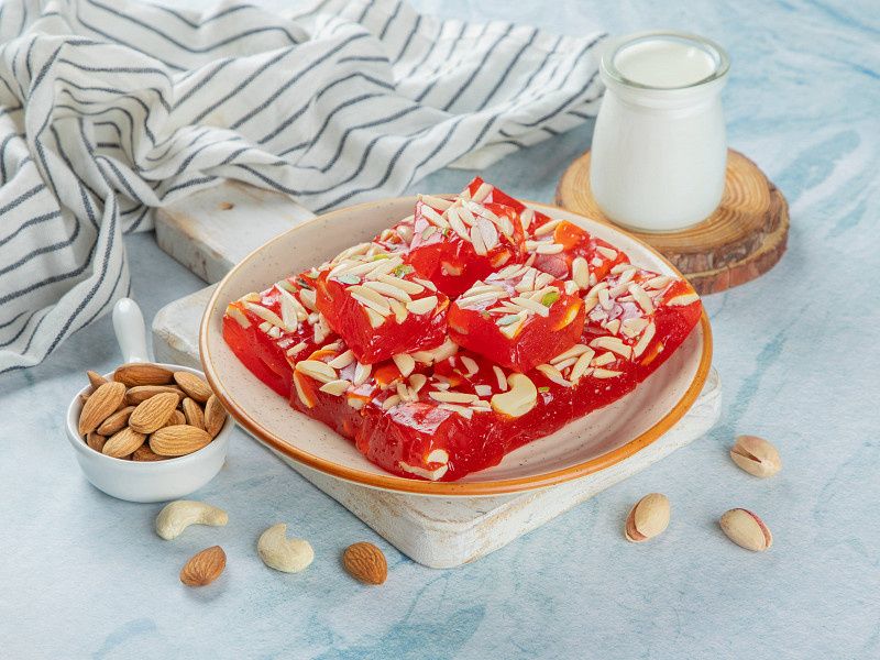 Strawberry Karachi Halwa