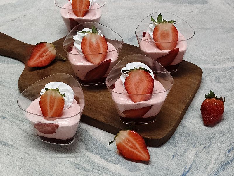 Valentine'S Strawberry Souffle