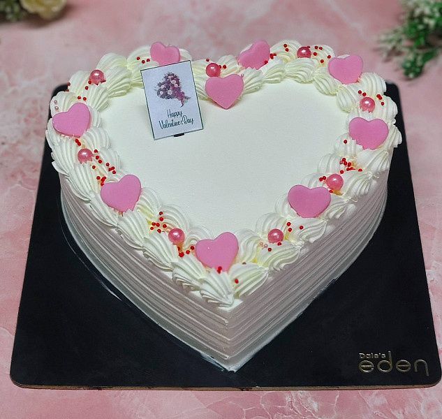 Valentine'S Pineapple Cake