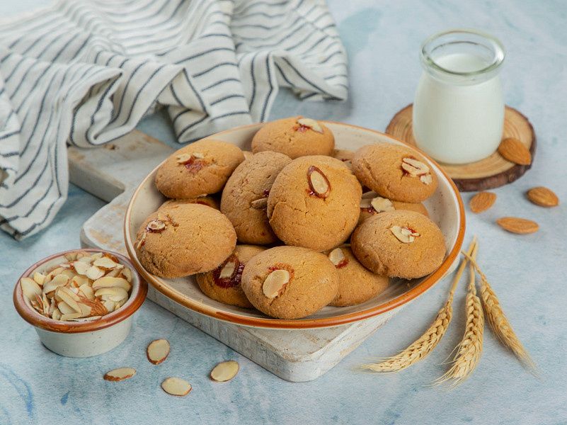 Nan Khatai