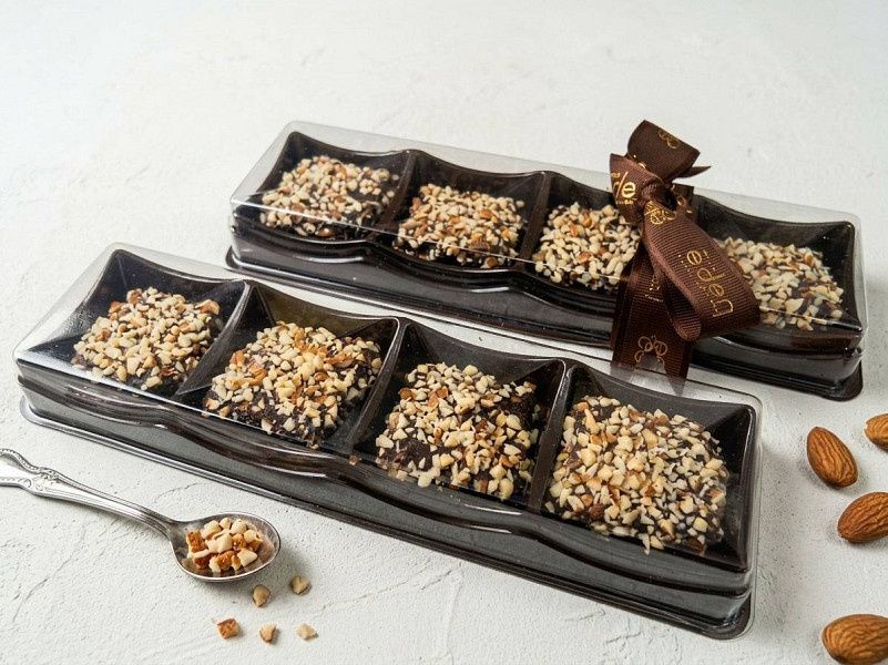 Almond Chocolate Brittle 4 Pcs