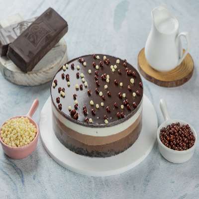 Tripple Chocolate Mousse Cake