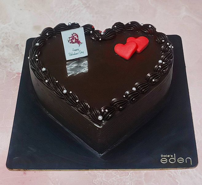 Valentine'S Dutch Truffle Cake