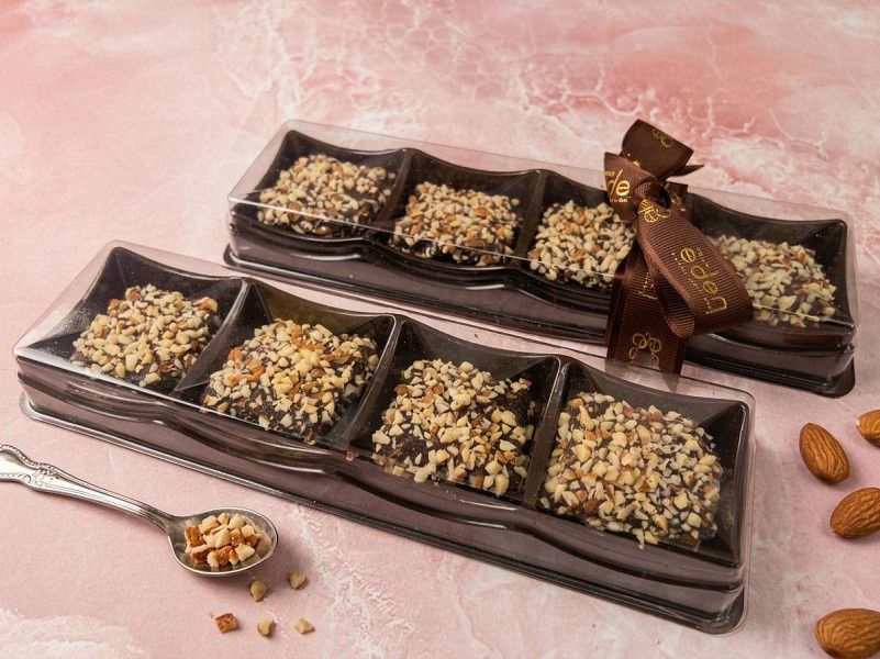 Almond Chocolate Brittle 4 Pcs
