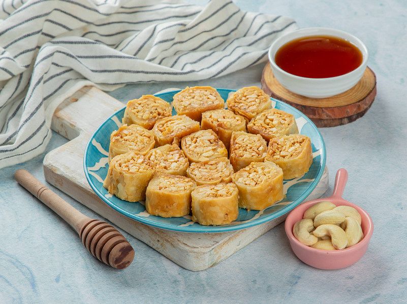 Kitta Kaju Roll Baklava
