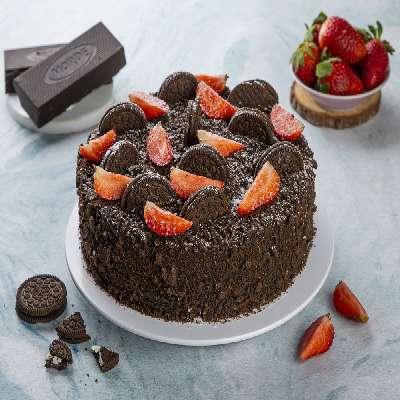 Strawberry Chocolate Cake