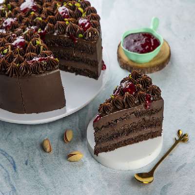 Raspberry Chocolate Pastry