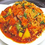 Veg Hakka Noodles With Chilli Paneer Gravy