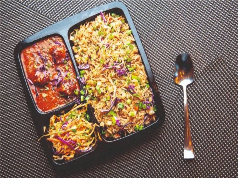 Veg Fried Rice With Veg Manchurian Gravy
