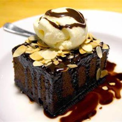 Brownie With Vanilla Ice Cream