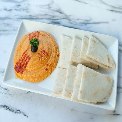 Red Pepper Hummus With Whole Wheat Pita