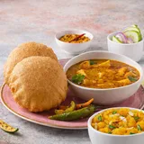 Puri Sabji With Halwa