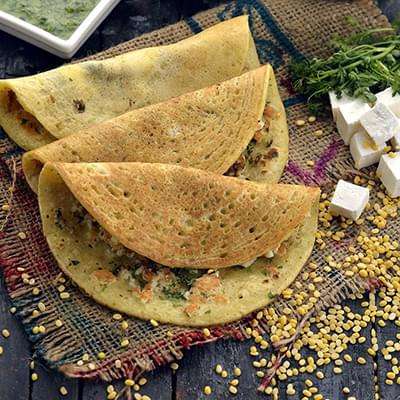 Falahari Paneer Stuffed Chilla