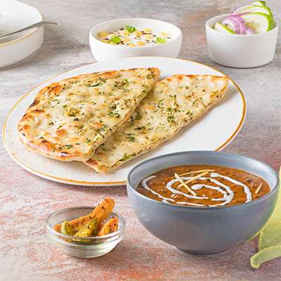 Paneer Kulcha With Dal And Raita