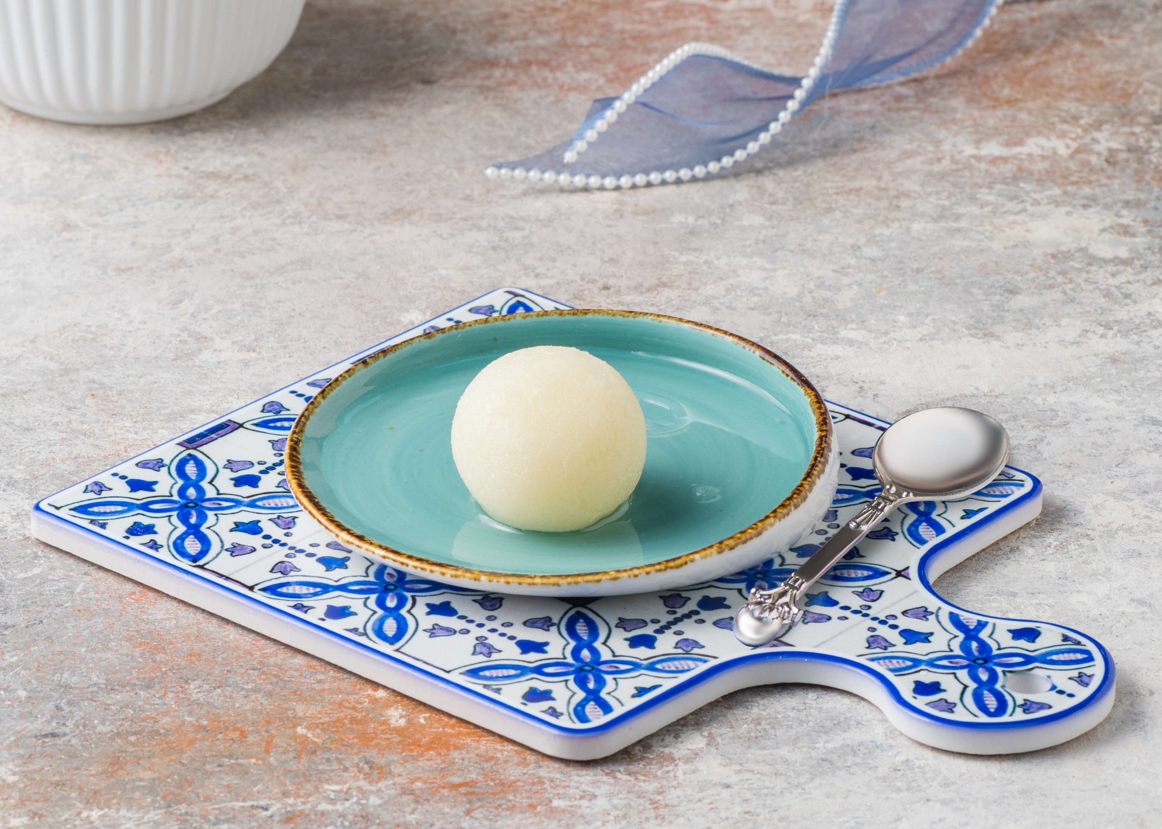 Makhani Rasgulla (1pcs.)