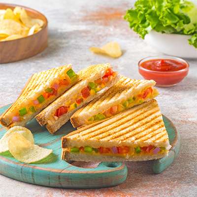 Grilled Sandwich With Chips