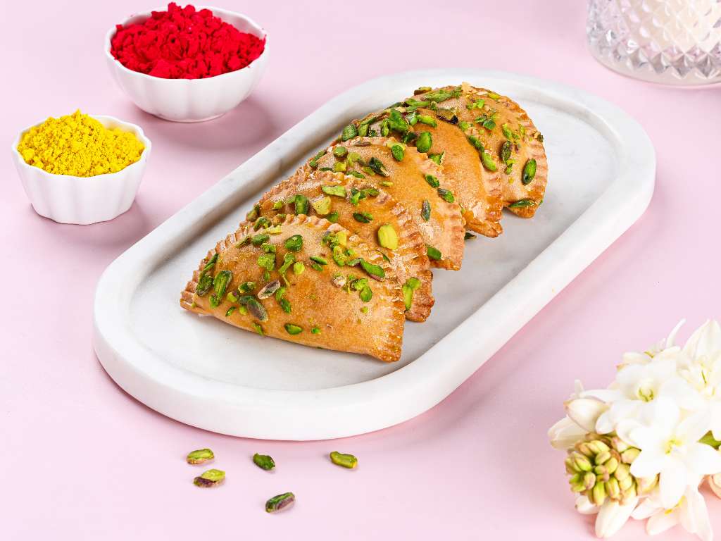 Desi Ghee Pista Gujiya