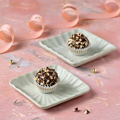 Kaju Choco Chips Laddu(White)