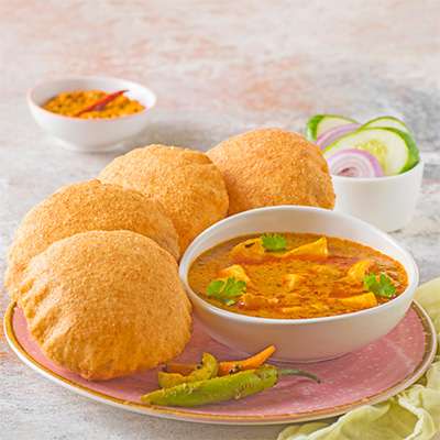 Bedmi Puri with Aloo Subji