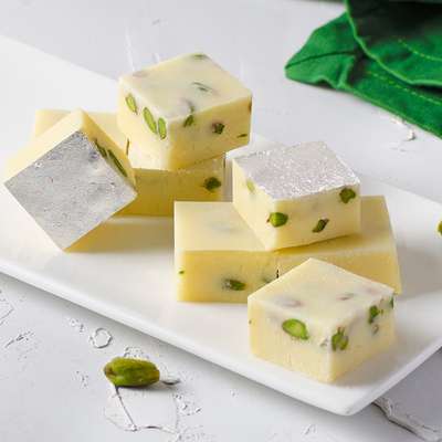 Khoya Pista Burfi