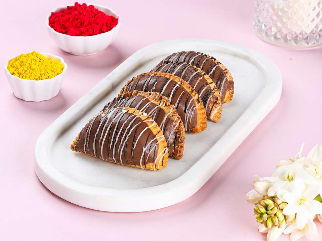 Milk Chocolate Baked Box Gujiya 400g