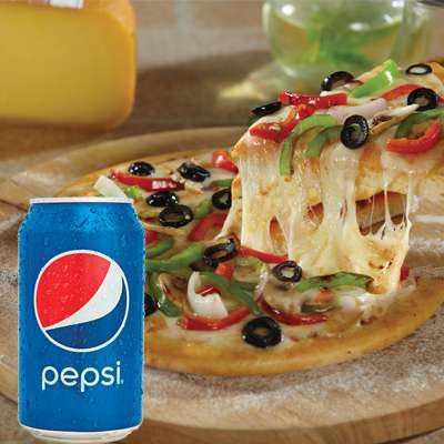 Pizza Veggie With Pepsi